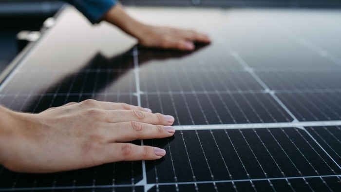 ¿Los paneles solares son peligrosos? La verdad detrás de los mitos sobre la Energía Solar